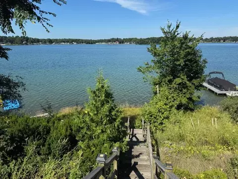 2632 Bartlett, Pleasant Lake, MI 49272