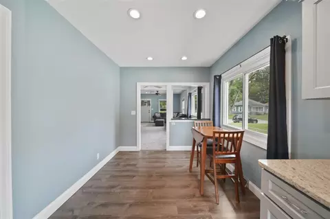 Entry Way - 1123 Walker, Jackson, MI 49202 photo 5 of 5
