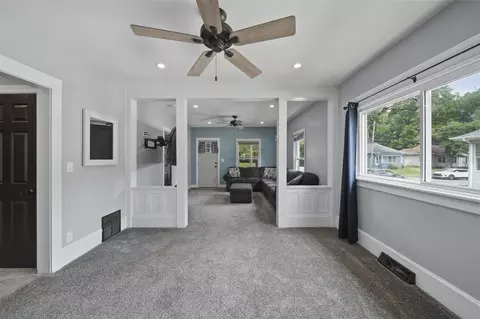 Living - 1123 Walker, Jackson, MI 49202 photo 1 of 2