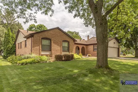 9650 Bobwhite, Plymouth, MI 48170