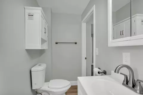 Bath - 698 S Dettman, Jackson, MI 49203 photo 2 of 2