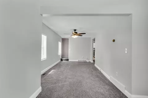 Living - 698 S Dettman, Jackson, MI 49203 photo 2 of 2