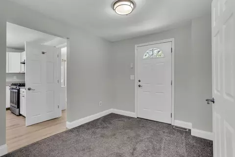 Entry Way - 698 S Dettman, Jackson, MI 49203 photo 2 of 3