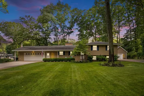 1019 S Baywood, Holland, MI 49424