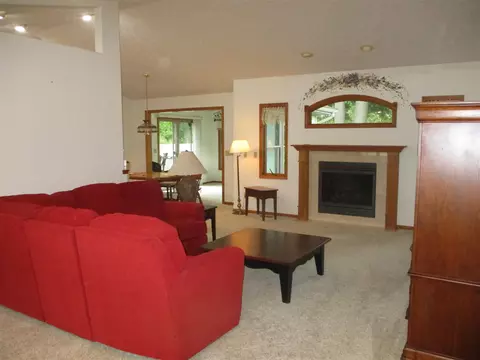 715 Fieldview, Grand Ledge, MI 48837 photo 3