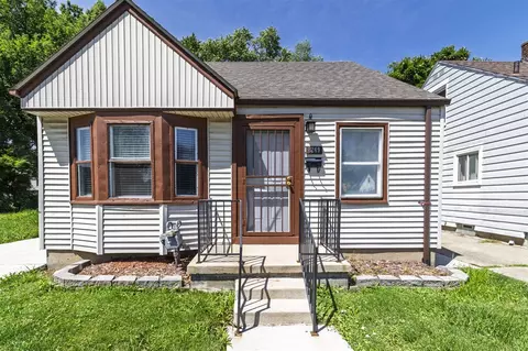 8249 Robson, Detroit, MI 48228