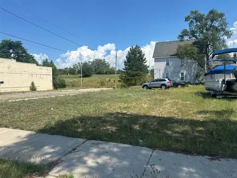 1430 Beidler, Muskegon, MI 49441