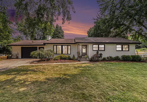 21210 8th, Conklin, MI 49403