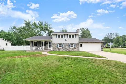 1830 Hendrick, Norton Shores, MI 49441