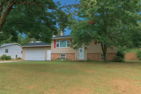 412 Charles, Paw Paw, MI 49079