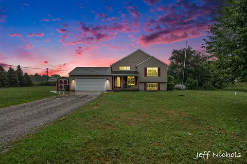 13838 Olin Lks, Sparta, MI 49345