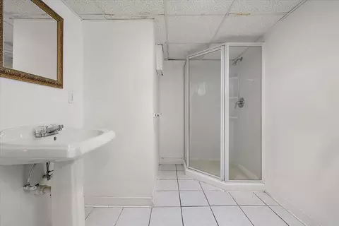 Bath - 5910 Hillcrest, Grosse Pointe, MI 48236 photo 5 of 5