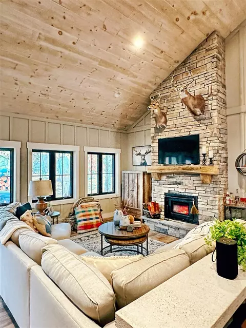 Living - 3985 Indian Trl, Custer, MI 49405 photo 2 of 9