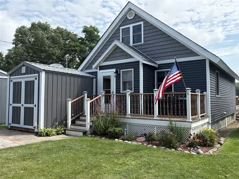 58911 Long Lk, Colon, MI 49040