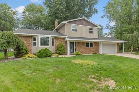 1715 Westwood, Jenison, MI 49428