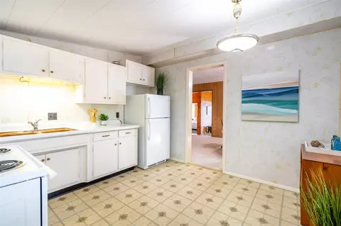Kitchen - 991 55th, Pullman, MI 49450 photo 3 of 3
