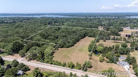 6329 147th, Holland, MI 49423