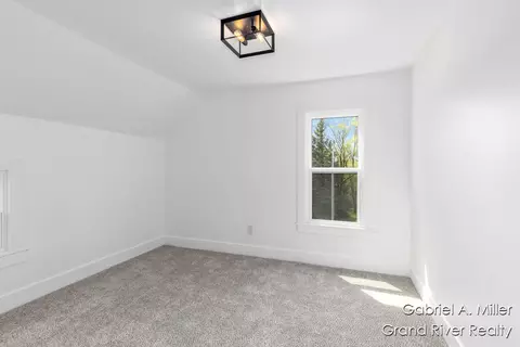Bedroom - 49 E 112th, Grant, MI 49327 photo 5 of 5