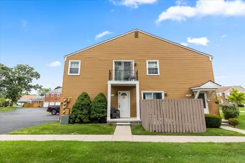 23637 N Rockledge, Novi, MI 48375