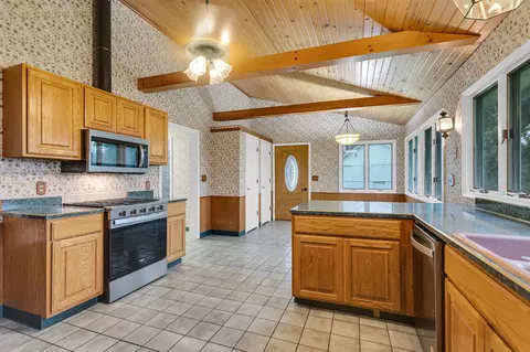 2901 E South, Jackson, MI 49201 photo 8