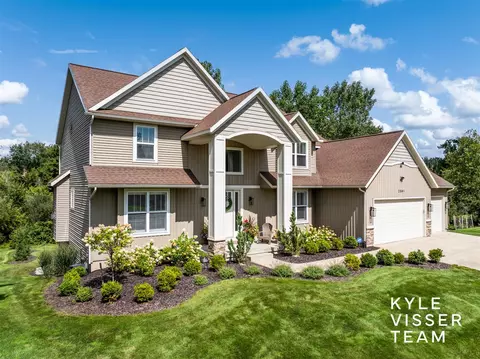 2341 Cascade Pointe, Grand Rapids, MI 49546