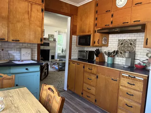 Kitchen - 8027 W Hemlock, Baldwin, MI 49304 photo 2 of 4