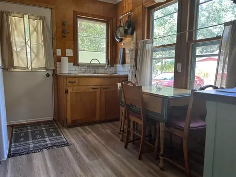 Kitchen - 8027 W Hemlock, Baldwin, MI 49304 photo 1 of 4