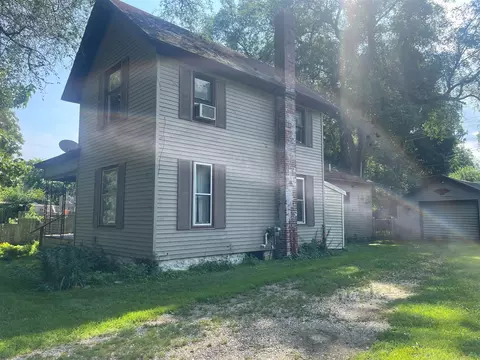 188 S East, Freeport, MI 49325