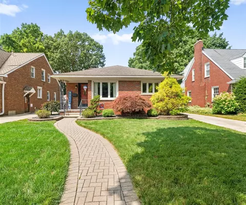 2476 Edgemont, Trenton, MI 48183