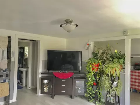 465 5 Centreville, Constantine, MI 49042 photo 5