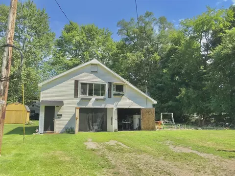 465 5 Centreville, Constantine, MI 49042 photo 2
