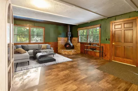 Living - 878 N Wolf, Baldwin, MI 49304 photo 9 of 10