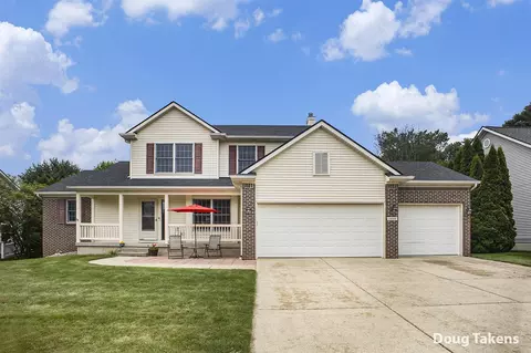 1609 Royal Cres, Holt, MI 48842