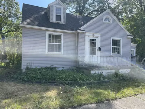 371 E Columbia, Muskegon Heights, MI 49444