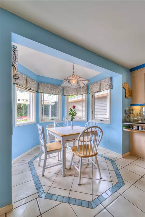 Dining - 1286 Levant, Jackson, MI 49203 photo 3 of 3