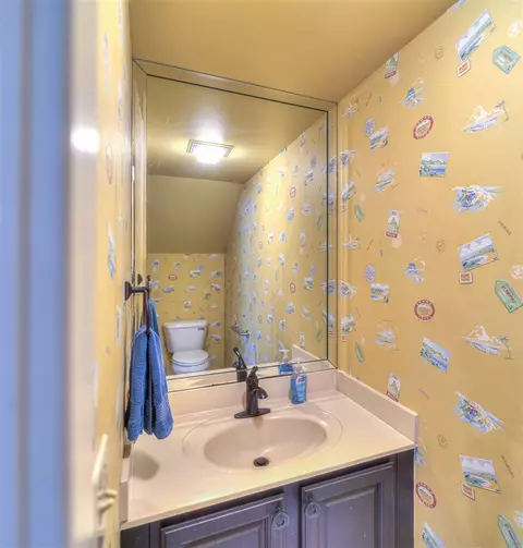 Bath - 1286 Levant, Jackson, MI 49203 photo 3 of 3