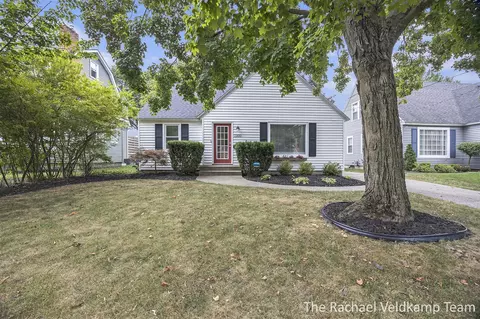 2300 College, Grand Rapids, MI 49507