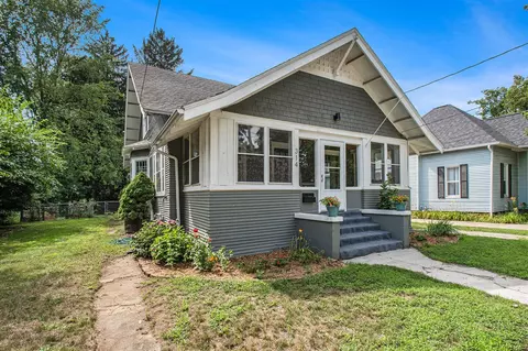 314 S Saint Joseph, Niles, MI 49120