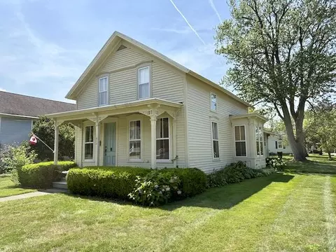 402 S Elm, Three Oaks, MI 49128