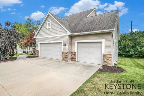 Exterior - 2206 Maplerow, Grand Rapids, MI 49534 photo 4 of 8