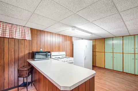 Kitchen - 362 Hillside, Jackson, MI 49203 photo 5 of 5
