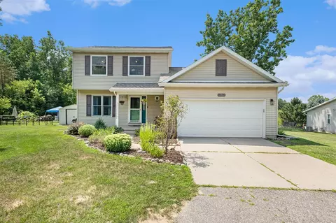 13837 Myers Lk, Cedar Springs, MI 49319
