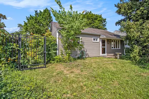 3330 S Rose, Kalamazoo, MI 49001