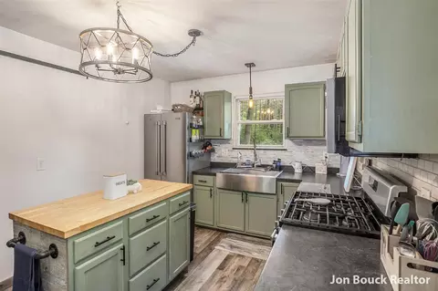 Kitchen - 898 S Woodside, White Cloud, MI 49349 photo 3 of 5