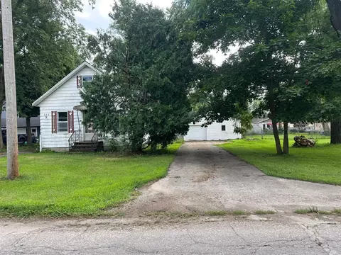 323 Grand, Michigan Center, MI 49254