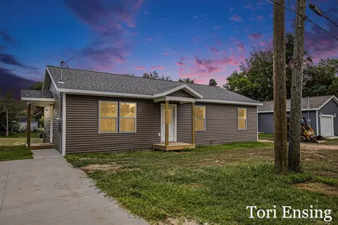 1113 E Pearl, Greenville, MI 48838