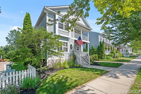 1053 Graystone, Holland, MI 49423