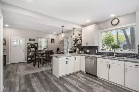 305 Pearl, Three Rivers, MI 49093 photo 8