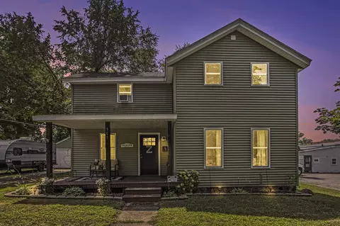 305 Pearl, Three Rivers, MI 49093 photo 2