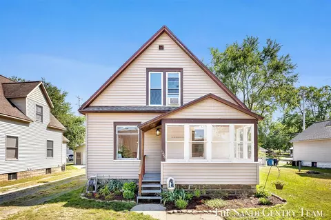 1308 Fulton, Grand Haven, MI 49417